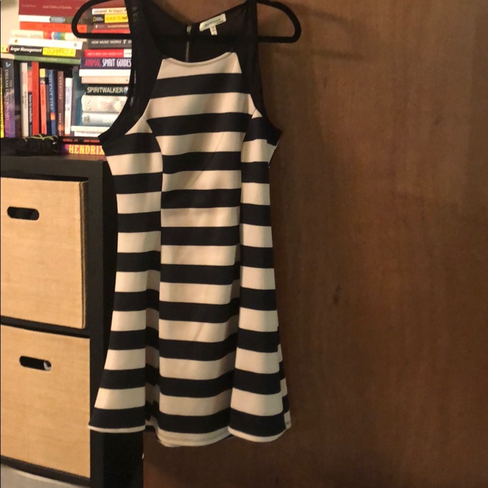 Montez dress size L